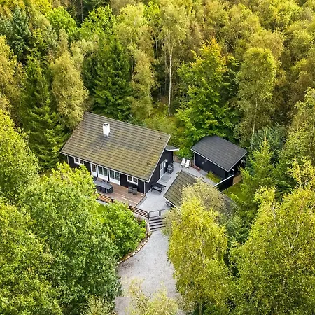 Vicente - 14km To The Fjord By Interhome *